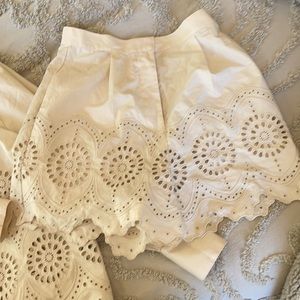 MATCHING SET H&M SMALL SHORTS SHIRT